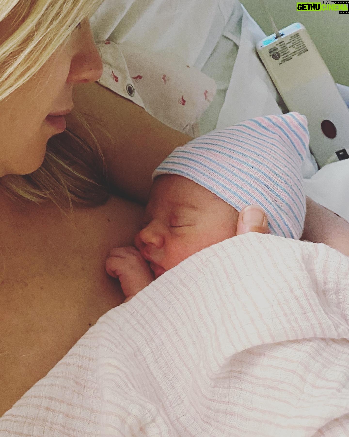 Matt Jones - 2.8K Likes - Welcome to the world Jolene Jones. I love you so much it hurts.
REPOST @kristenhager
“If the speed and determination with which you came into this world is any indication, then you will move mountains, my girl. My water broke suddenly at 1am on Tuesday night, and less than 5 hours later you were in my arms. Your Dad and I barely made it through the hospital doors. You’ve exploded our hearts into a million pieces. Thank you for choosing me to be your Mom.”