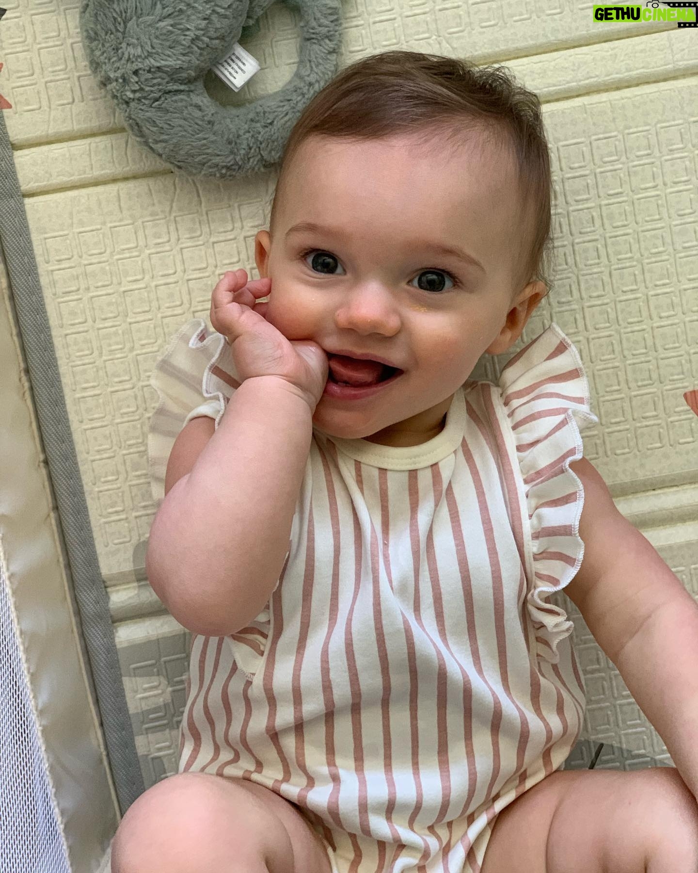 Matt Jones - 2.7K Likes - She really does do motherhood with this much grace, joy, and unbelievable beauty. Me and your daughter love you with all that we are. Happy First Mothers Day @kristenhager