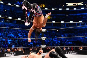 Matt Korklan Instagram - Slide show for fun. Thank you @allelitewrestling! Thank you Chicago wrestling fans and @unitedcenter! Watch #aewdynamite tonight! 
@yogasault
#sydojo #prowrestling #tampa #florida #pinellas #aew #luchalibre #sydalbros