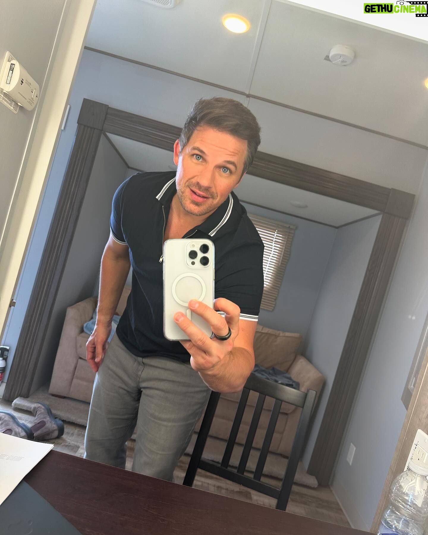 Matt Lanter - 9.7K Likes - Trailer selfies are hard. Also, apparently I’m playing a velociraptor. Look at that talon! 🦖🦖