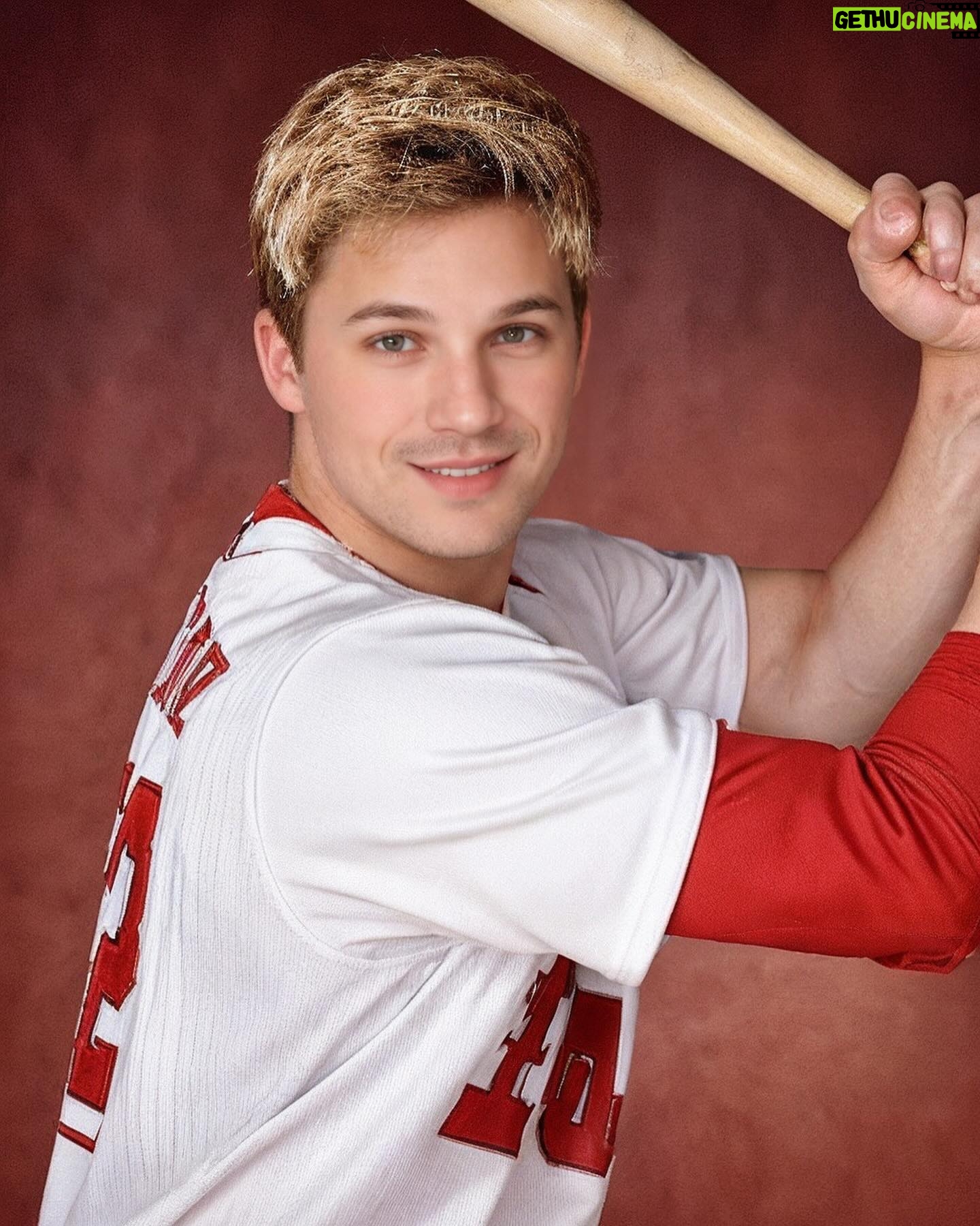 Matt Lanter - 9.5K Likes - Biiiig day today. Tryouts for the local (?) baseball team. Been working real hard. Wish me luck! …. Then off to the Catalina Wine Mixer for my father’s major business. It’s goin up on a Tuesday! Ciao.