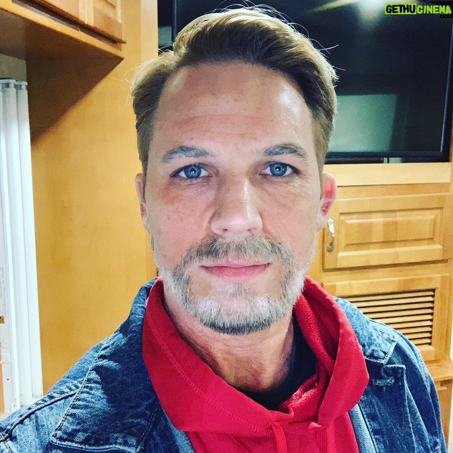 Matt Lanter - 18K Likes - Man, sometimes putting on makeup and prosthetics just gets old.... 🦹🏼♂️⚡️
Testing out “old George”. #jupiterslegacy #skyfox #superhero #superheroes #netflix