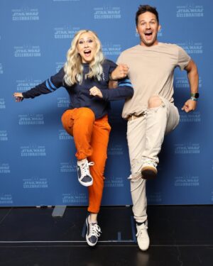 Matt Lanter Instagram - Snips and Skyguy jumping into Sunday like… 

Last day to come out and see me and @ashleyeckstein tomorrow @starwarscelebration … and can’t wait to see those of you who got tickets to our hosted breakfast tomorrow morning! See you bright and early! 😴🥱 #starwars