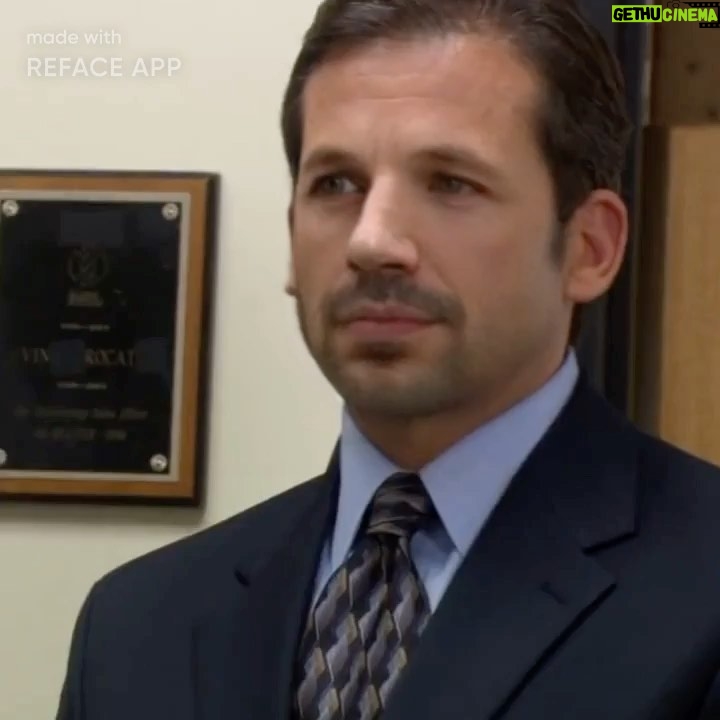 Matt Lanter - 16.8K Likes - This is weird lookin....That’s what she said.
#TheOffice
