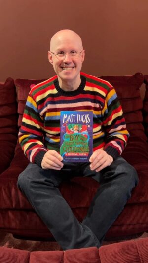 Matt Lucas Instagram - ✨‘The Boy Who Slept Through Christmas’ IS OUT NOW! ✨

I would love to see videos of everyone enjoying the book and singing along to the music!
Please tag me and hashtag #TheBoyWhoSleptThroughChristmas

‘The Boy Who Slept Through Christmas’
🎁OUT NOW🎁
theboywhoslept.com
[Link in Bio]

#musical #novel #christmas #giftideas