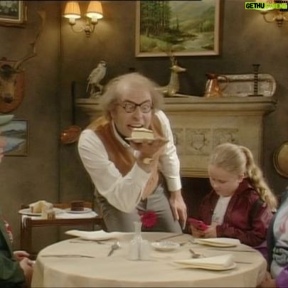Matt Lucas - 5.1K Likes - To celebrate Little Britain’s 20th anniversary, we are posting a sketch from the first series every day this month. You can see more sketches at https://www.youtube.com/@LucasAndWalliams xx
Matt & David
