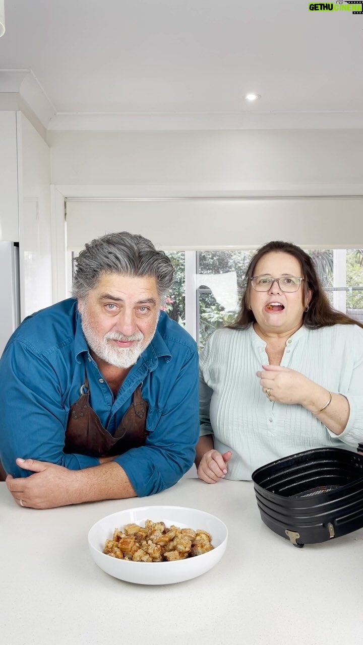 Matt Preston - 6.3K Likes - My new favourite air fryer recipe: crispy pork belly bites.
Get the recipe exclusively at taste.com.au
#airfryer #airfryerrecipes #porkbelly #easyrecipe #easydinner #pork #porkrecipe @taste_team @michellesouthancooks