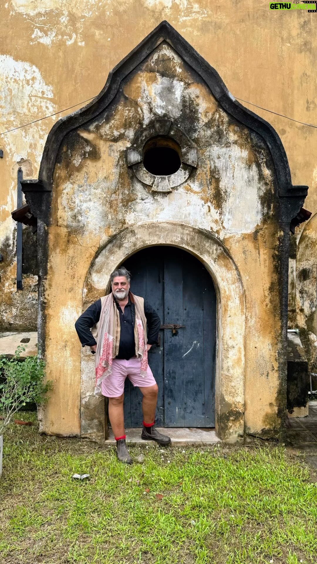 Matt Preston - 1.8K Likes - This recce to Sri Lanka isn’t just fancy restaurants and great home cooking it is also about taking time to learn about local drinking customs, beer and attack with @garymehigan in Galle. From the cool elegance of @ropewalksl where we slipped arrack sours and compared Ceylon with Halmilla to one of the oldest bars in 🇱🇰 @sydneyhotelgalle where owner Yoshan took us thru an introduction to Navy Seal, Double Distilled, Old Arrack and Extra Special. Note my occasional moments of introspection at this whisky like distillation of palm flower juice. PS we also searched for the best banana I ever tasted at the old Dutch Fruit Market - and did much frog-kissing before I found was reacquainted with my perfect banana prince!! It’s worth coming to Sri Lanka for the bananas alone!
