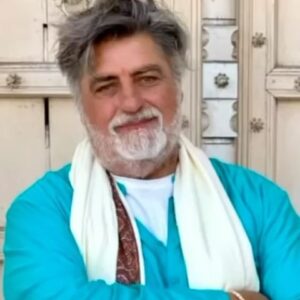 Matt Preston Instagram - Come to India and eat from “penthouse to pavement” with me and @garymehigan over 9 days in Delhi and the Golden Triangle next year. Our signature series tour with  @luxury.escapes goes on sale 9am AEST, Tuesday 19th March. Get in quick as our Vietnam tour sold out in mere hours. Sign up to the waiting list for deets via the link in bio 👆🏻 

#luxuryescapes #travel #luxurytravel #india #eatindia #travelindia #travelgastronomy #food #indianfood #indiancuisine