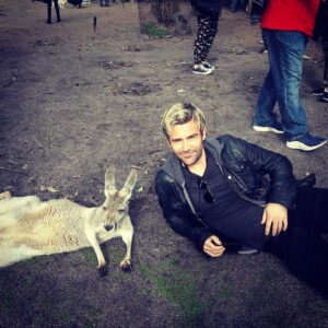 Matt Ryan Instagram - It would be rooood not to hang with this fella #badjokes