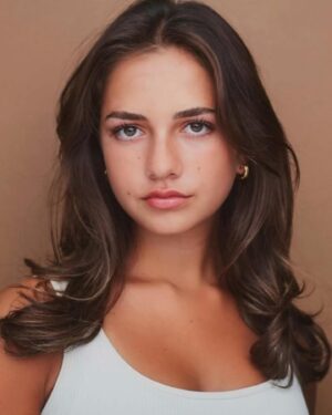 Mattea Conforti Instagram - New looks from @curtisandcort 🫶🫶