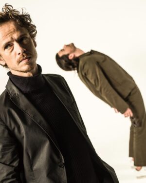 Matteo Simoni Instagram - WIL 🎬 

Vanaf 27/09/2023 in de bioscoop.
Foto’s voor HUMO #johanjacobs 📷

@humo.be 
@cafecostume 
@vanesserjewelers