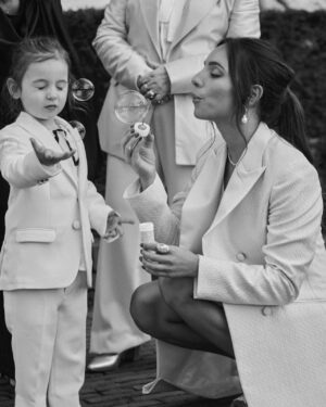 Matteo Simoni Instagram - .
La bisnonna Giulia
La nonna Anna
L’amore Loredana
La figlia Giulia 

♥️ 

@pursuit.femmes
#fourgenerationsofwomen