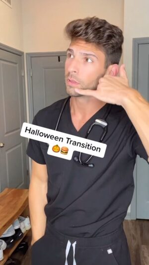 Matthew Andrews Instagram - Who am I?! 

#halloween #halloween2022 #halloweencostume #reels #instagram