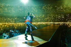 Matthew Bellamy Instagram - Merci Bordeaux!  Lovely surprise with coordinated fan light show 🇫🇷 ❤️
