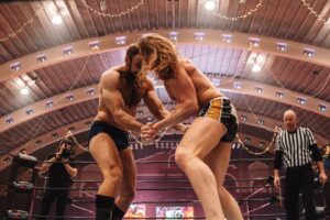 Matthew Frederick Riddle Instagram - Tim Thatcher VS @riddlebro War chambers II @majorleaguewrestling 📸 : @iamdannydarko