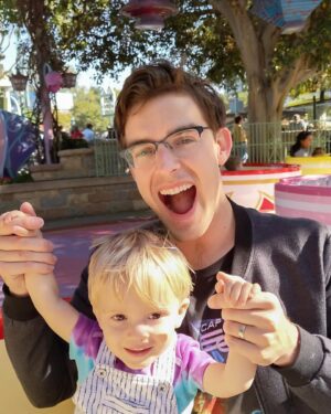 Matthew Patrick Instagram - Ollie's favorite ride: The teacups! Loves spinny rides... like his dad. Loves tea... like his mom.

#babyboy #newdad #disney