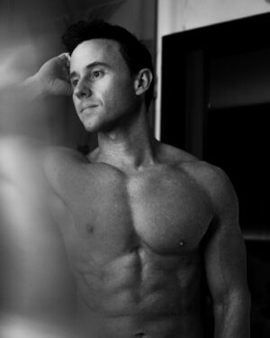 Matthew Postlethwaite Instagram - Birthday Celebrations In NYC! 
Thank you to the @rosewoodthecarlyle for kicking off my birthday. I had the best time In New York.

Swipe to the end for the shirtless content…

📸: @grantlegan 
(Truly a talent!)