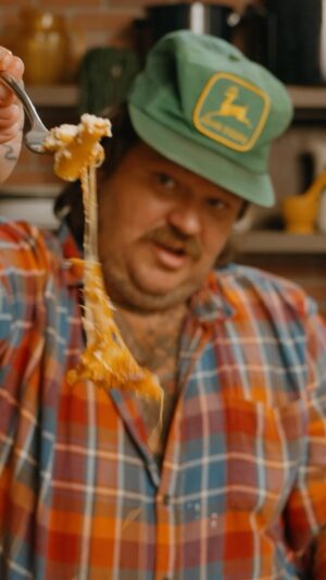Matty Matheson Instagram - BAKE YOUR ZITIS AND BALL YOUR MEAT NO JOKIN AROUND BUT IT’S ALSO NOT THAT SERIOUS MY GABAGOOLIES STARE INTO THE EYE OF THE BAKED ZITI IN THE OVEN IT’S GONNA BE EVERYTHING YOU DIDN’T KNOW YOU NEEDED! NEW EPISODE OF COOKIN’ SOMETHIN’ OUT NOW LINK IN BIO TO WATCH!