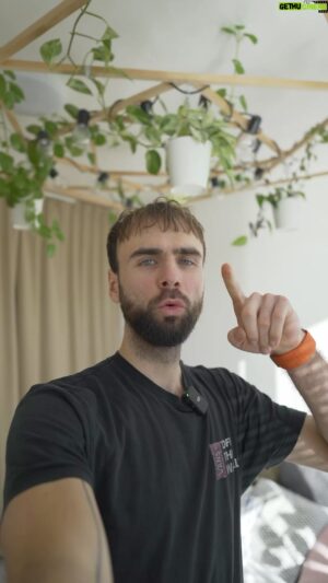Matúš Okajček Instagram - Ak sa Ti páčil náš Jungle luster 🌿 tak toto je znamenie, aby si si spravil jeden aj TY! Plus je to TOP vec, ktorú chceš vidieť hneď po zobudení 👀🤗. 🤍 Ďakujem @kauflandslovensko za super #spoluprácu a energiu z #crazywolf ⚡️✌🏻