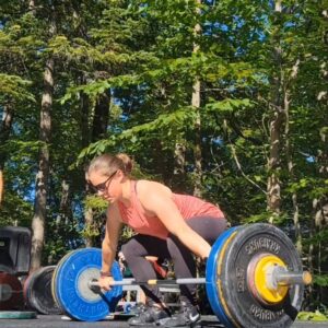 Maude Charron Instagram - Sun's out, shades on, let's move some weights