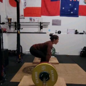 Maude Charron Instagram - 97/115 from yesterday training sess 
🙃
@spencergarnold 
@powerandgraceperformance 
#halterophilie #weightlifting #strongerwithmaplesyrup