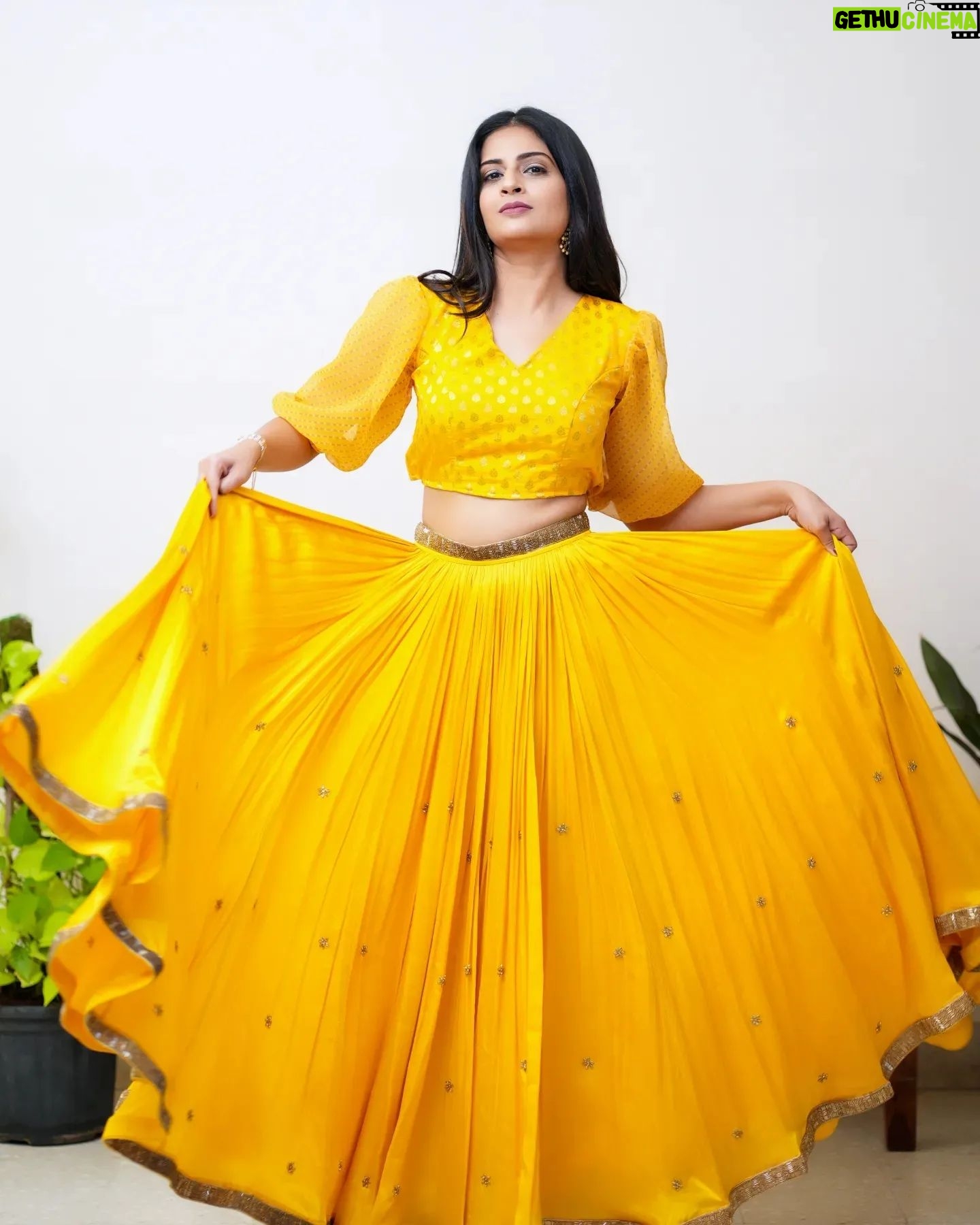 Maulika Patel - 629 Likes - Haldi Outfit 💛
New designs on your way dropping soon! 😊
.
.
.
Pictures by @lenslife_creation
In frame : @maulikapatel
#VED #Vrushtisethnicdesigns #ethnic #designer #outfits #haldi #ethnicwear #indian #fashion