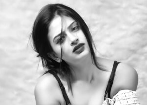 Maulika Patel Instagram - “Embracing the timeless elegance of monochrome”

Finally posting this natural one ♥️

Elegantly captured by one & only : @manishlakhubha 📸 

#click #captured #photography #modeling #natural #blackandwhite #monochrome #mentor #manishlakhubha #ilovemyblessedlife💕