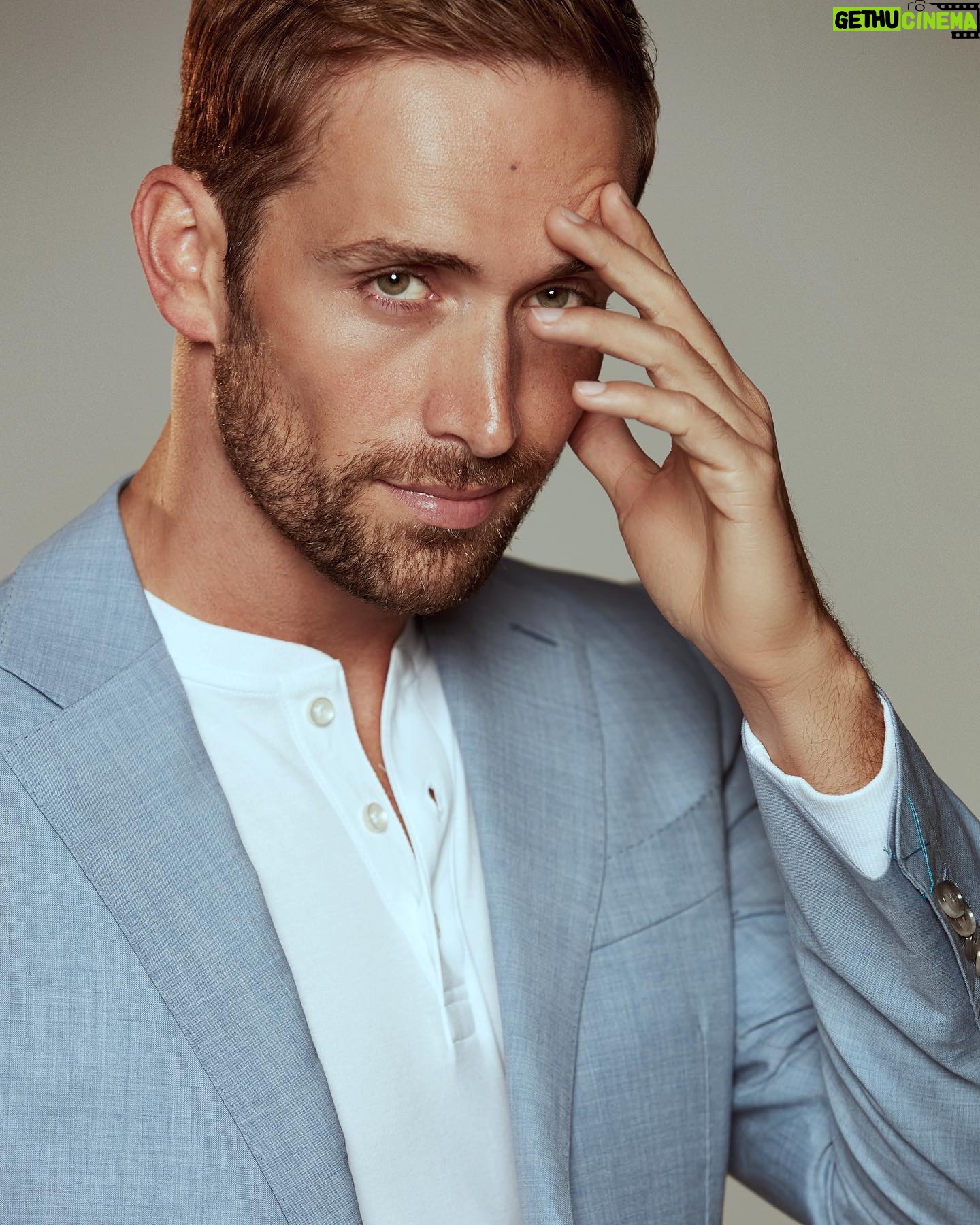 Mauricio Hénao - 18.4K Likes - “The eyes Chico, they never Lie 🥂
Remember this quote?
Pics x @delvecchio21
Style @bigottiyo
