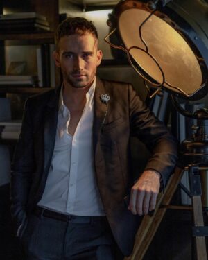 Mauricio Hénao Instagram - Ya estoy listo donde es? Repuestas serias ✍🏻

📸 @rpgphoto