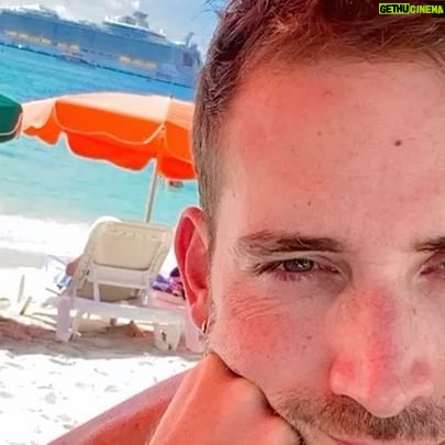 Mauricio Hénao - 21.4K Likes - Sunny St. Marteen 🏝