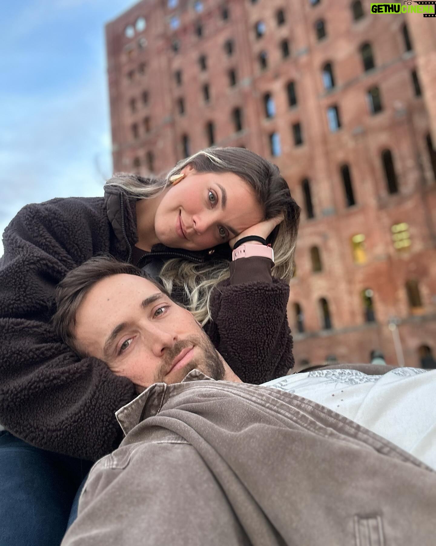 Mauricio Hénao - 24.1K Likes - NY weekend getaway, I love you crazy town! Sunsets and Pasta is all you need ❤️