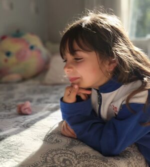 Mauricio Jürgensen Instagram - Divertida, pilla, alocada y tierna. 
Amantes de los gatos, los dulces y el color rosado. 
Felices siete años, mi Elena hermosa. 
Te amo con todo el corazón. 
Estoy orgulloso y feliz de ser tu papá.
