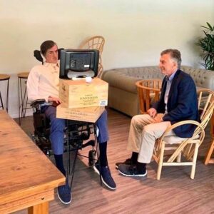 Mauricio Macri Instagram - Hoy fui a visitar a Esteban, siempre dispuesto a luchar por el cambio y comprometido con el país.