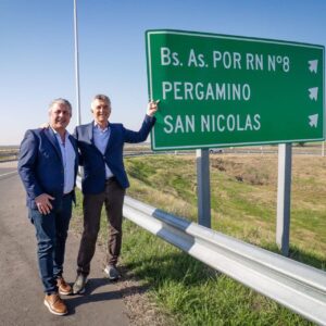 Mauricio Macri Instagram - Hoy en Pergamino! Acompañando al intendente Javier Martínez y charlando con todos los pergaminenses que se acercaron cariñosos a saludar.