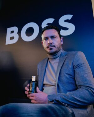 Mauricio Pinilla Instagram - Aquí en el lanzamiento del #BOSSBottledTriumph @boss , linda experiencia ser parte de esta campaña y conocer esta increíble fragancia que les invitó a conocer. #beyourownboss