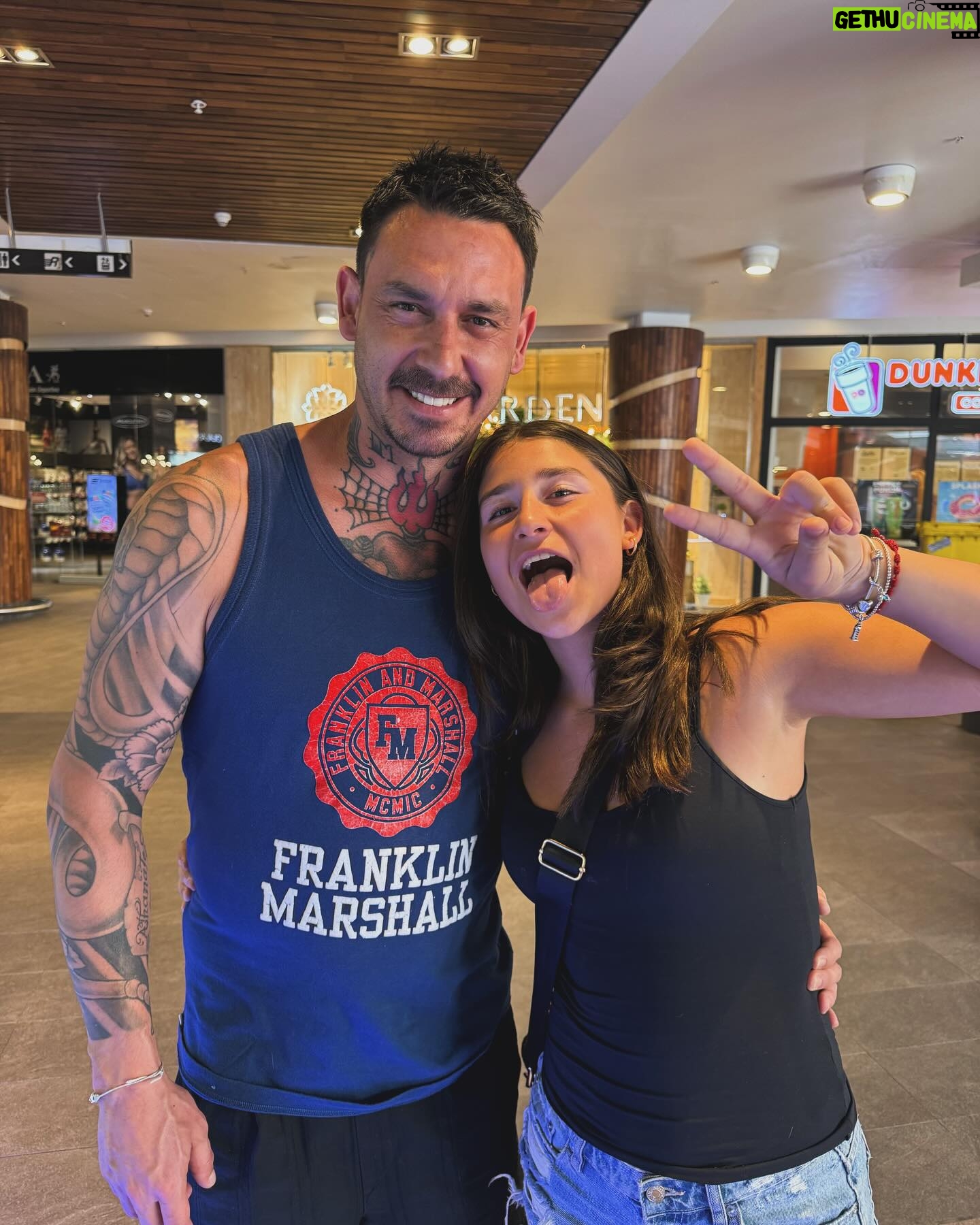 Mauricio Pinilla - 3 Likes - Lo simple de la vida #felicidad @matilda.pinillaa ❤️