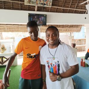 Max Bendo Instagram - Iste @galatasaray buyuklugu Zanzibar adasinda bile taraftarlarimiz var ister inan ister inanma♥️💛