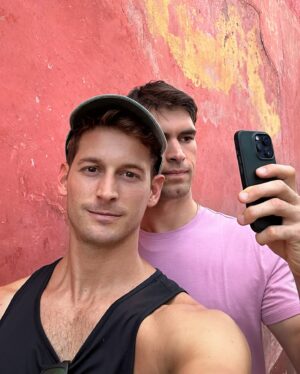 Max Emerson Instagram - #firstimpression of #oaxaca: so far SO good 🥙💋🎨☀️