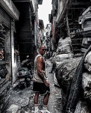 Max George Instagram - One of the most humbling days of my life. Spent the morning walking through the Dharavi Slums in Mumbai. Met the most amazing, hard working and gentle people. I’ve honestly fallen in love with India…🇮🇳
