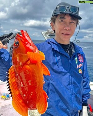 Max Matsuura Instagram - 久々に西山さん、小泉さんと新島まで釣り行ってきた！

シマアジ、アカハタ etc...