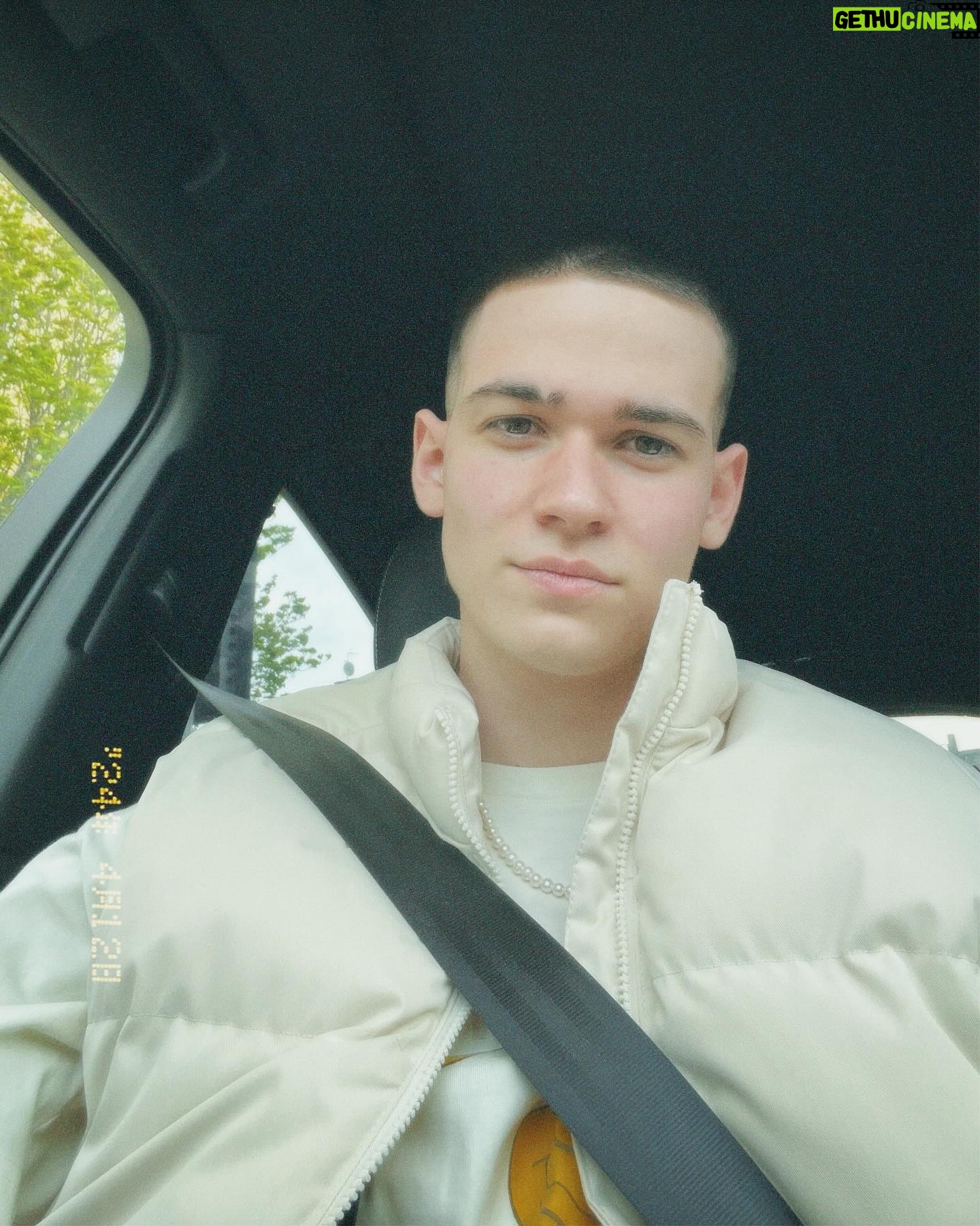 Max Mills - 3.7K Likes - Man like Jo in the streets (swipe to see Jo)