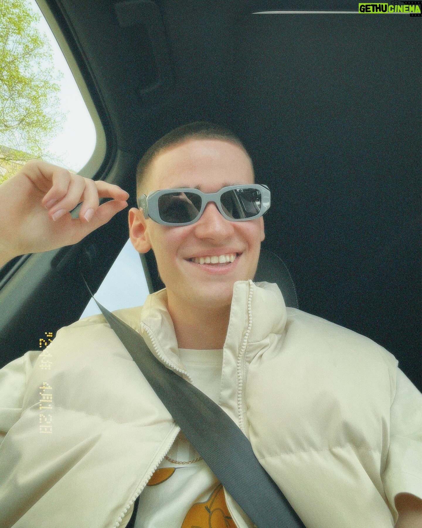 Max Mills - 3.7K Likes - Man like Jo in the streets (swipe to see Jo)