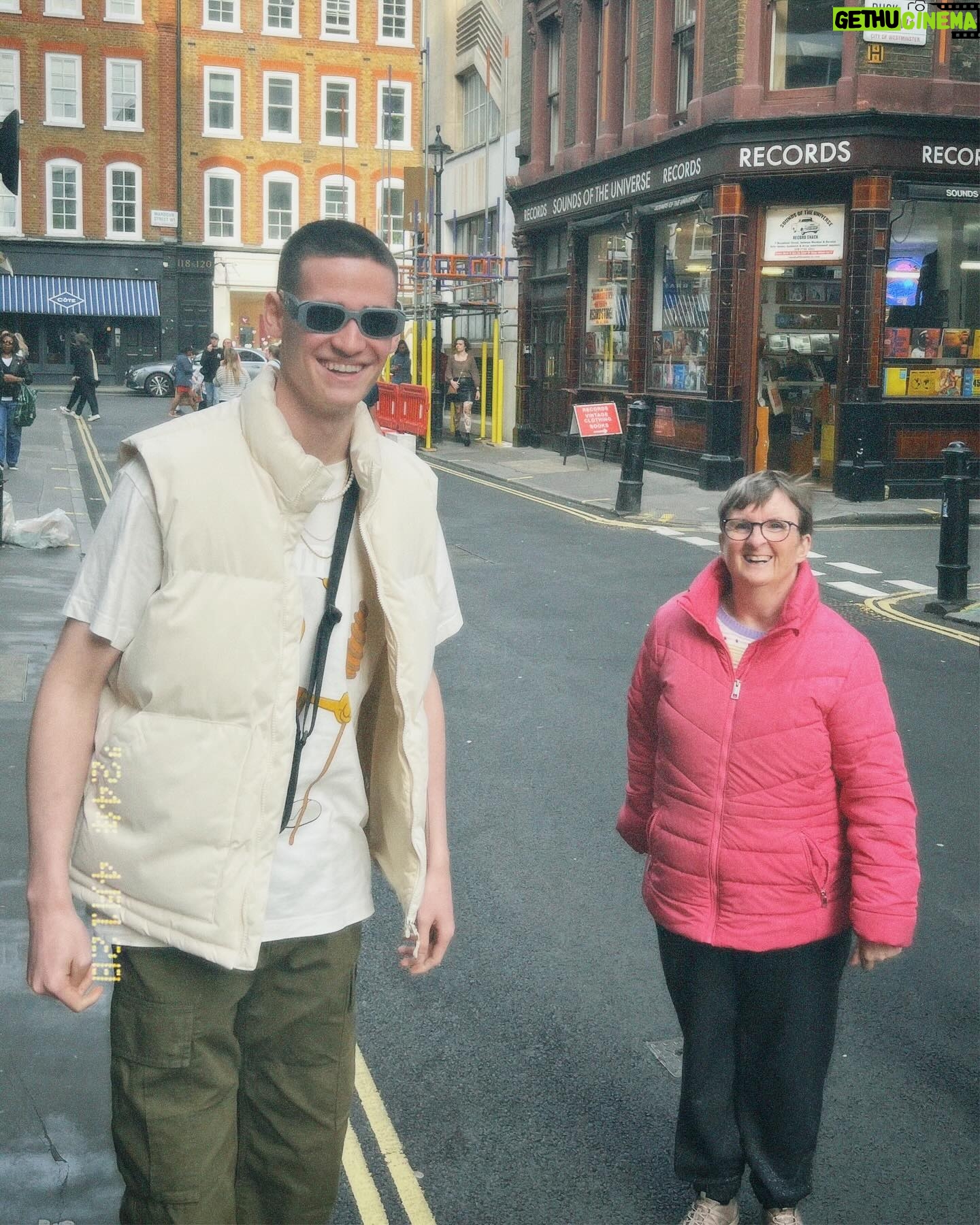 Max Mills - 3.7K Likes - Man like Jo in the streets (swipe to see Jo)