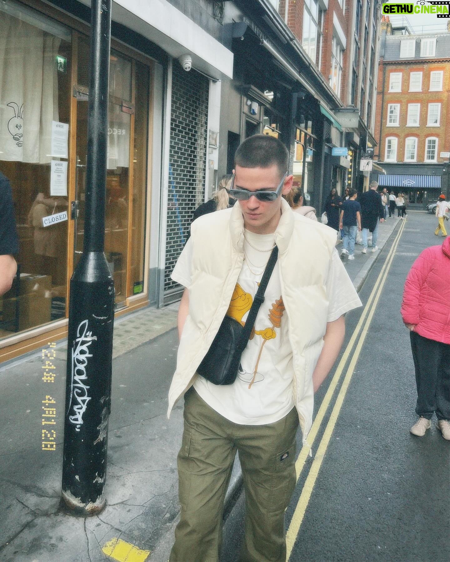 Max Mills - 3.7K Likes - Man like Jo in the streets (swipe to see Jo)