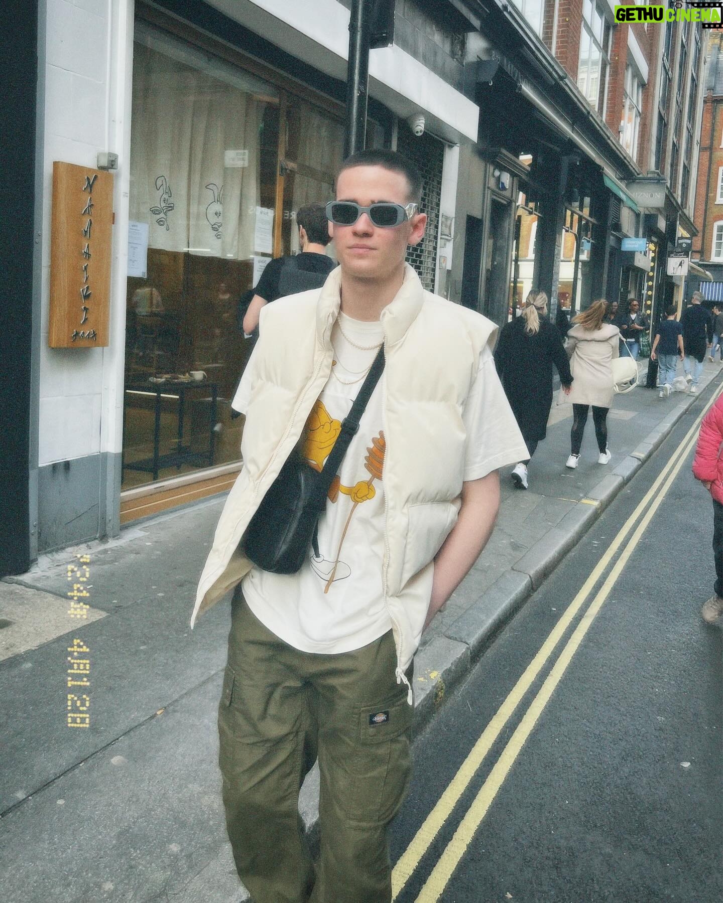 Max Mills - 3.7K Likes - Man like Jo in the streets (swipe to see Jo)