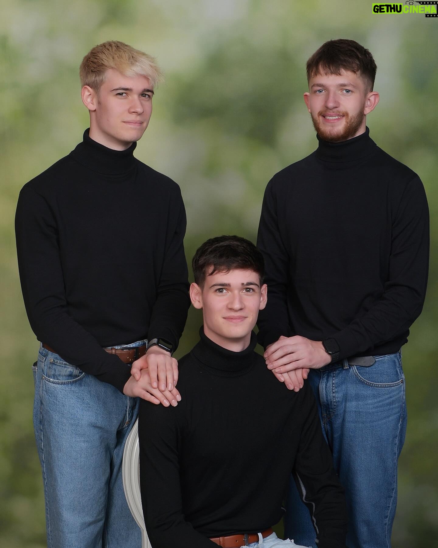 Max Mills - 12.2K Likes - Georgia got us looking like we’re about to pitch the iPod..