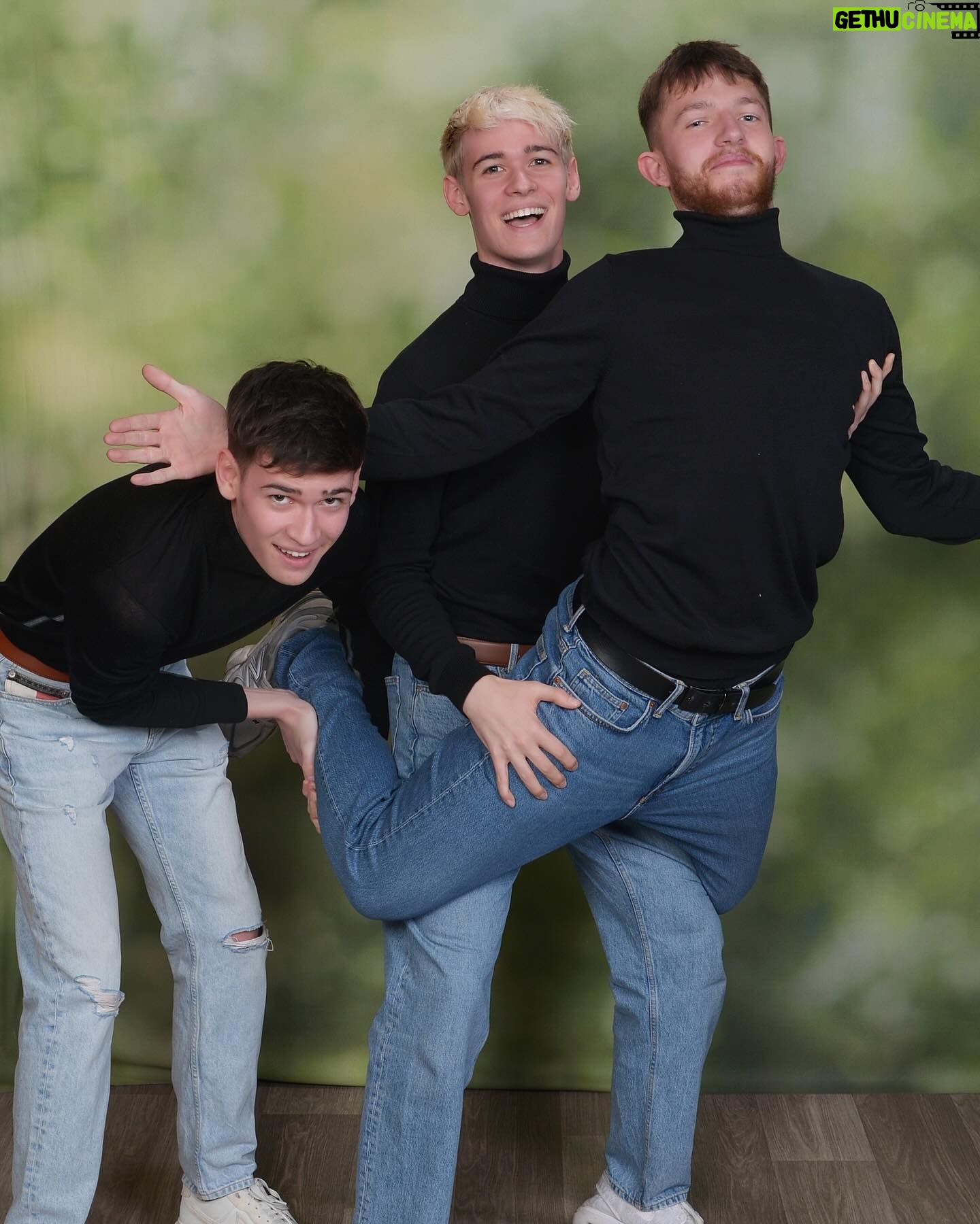 Max Mills - 12.2K Likes - Georgia got us looking like we’re about to pitch the iPod..