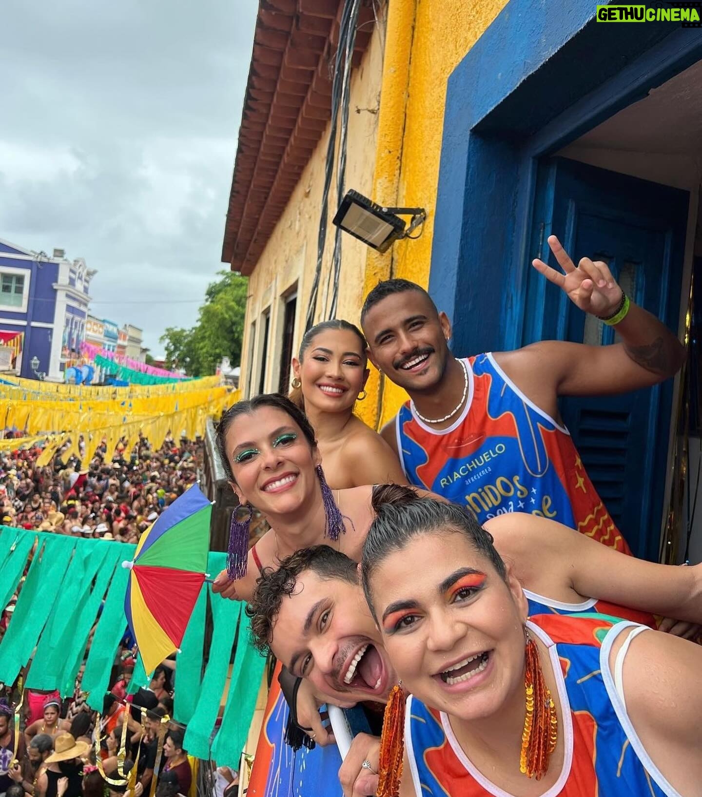 Max Petterson - 46K Likes - Que energia incrível que é o carnaval de Olinda! É quente, caótico, mas é bom! Hahaha! Obrigado @nocasomila e @blocounidospelaansiedade e @riachuelo pela experiência incrível! ♥️🔥