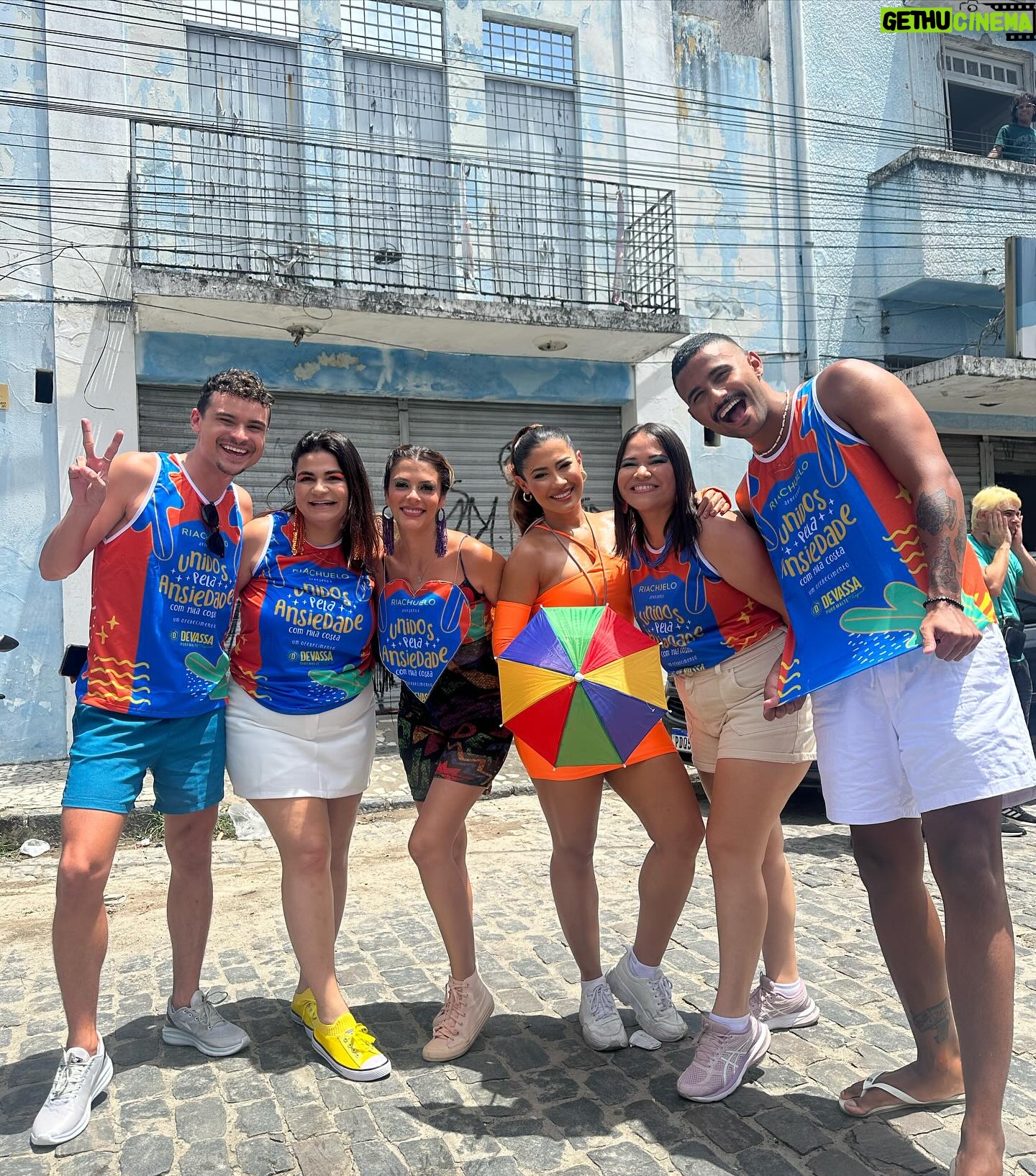 Max Petterson - 46K Likes - Que energia incrível que é o carnaval de Olinda! É quente, caótico, mas é bom! Hahaha! Obrigado @nocasomila e @blocounidospelaansiedade e @riachuelo pela experiência incrível! ♥️🔥